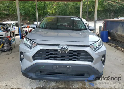 2019 Toyota Rav4 Xle from USA, damaged, VIN 2T3W1RFV4KW026159